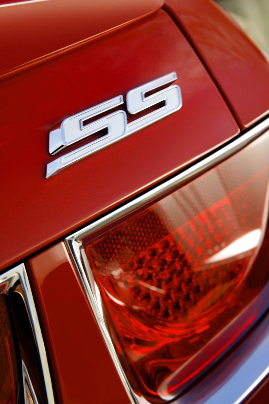  Chevrolet Camaro SS 2012 года  (фото 2 из 10)